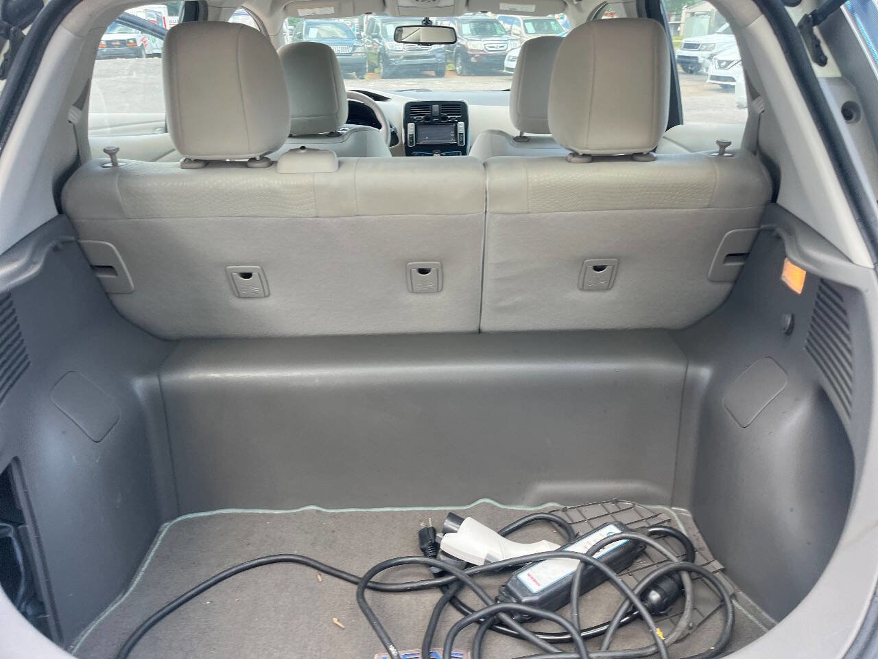 Used 2012 Nissan Leaf SV image 19