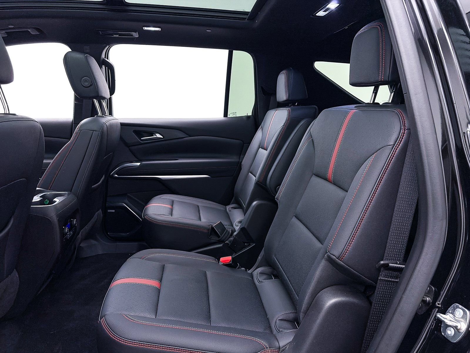 Used 2024 Chevrolet Traverse RS w/ LPO, Floor Liner Package image 39