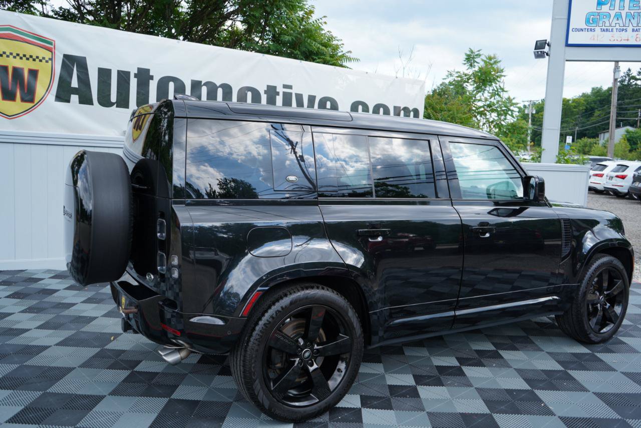 Used 2023 Land Rover Defender 110 V8 AWD/4WD image 6