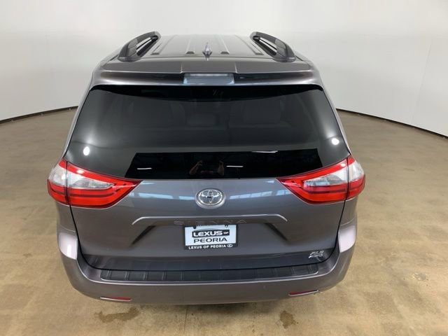 Used 2020 Toyota Sienna XLE Premium AWD/4WD image 11