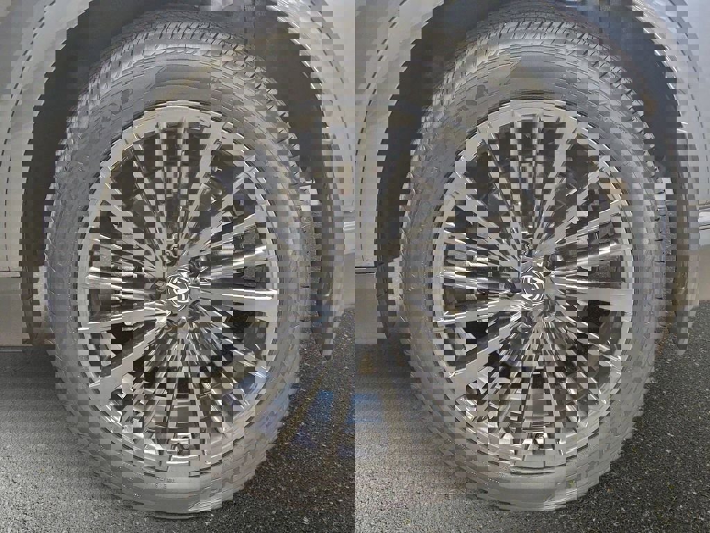 Certified 2025 Lexus RX 350h w/ Convenience Package image 36