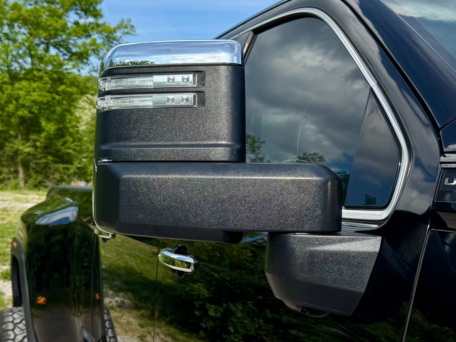 Used 2024 GMC Sierra 3500 Denali Ultimate AWD/4WD image 71