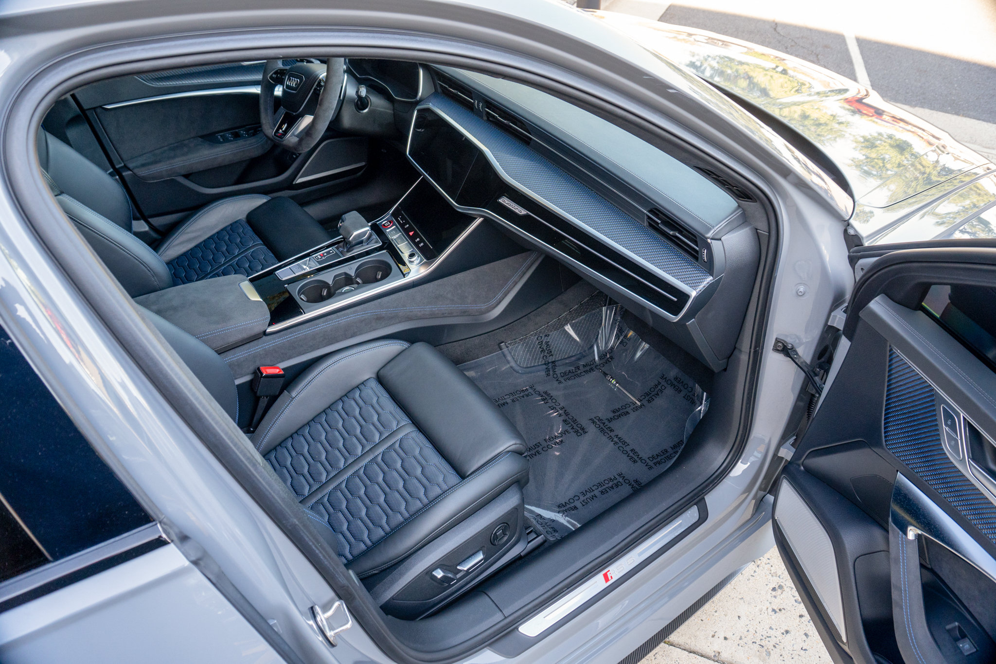 Used 2025 Audi RS 6 performance w/ Matte Carbon Package AWD/4WD image 25