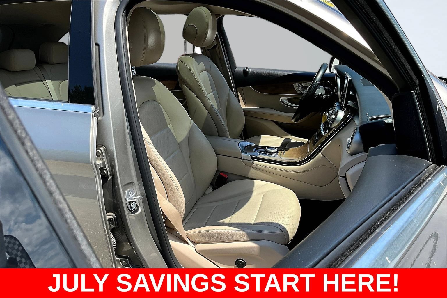 Used 2019 Mercedes-Benz GLC 300 4MATIC w/ Premium Package image 36