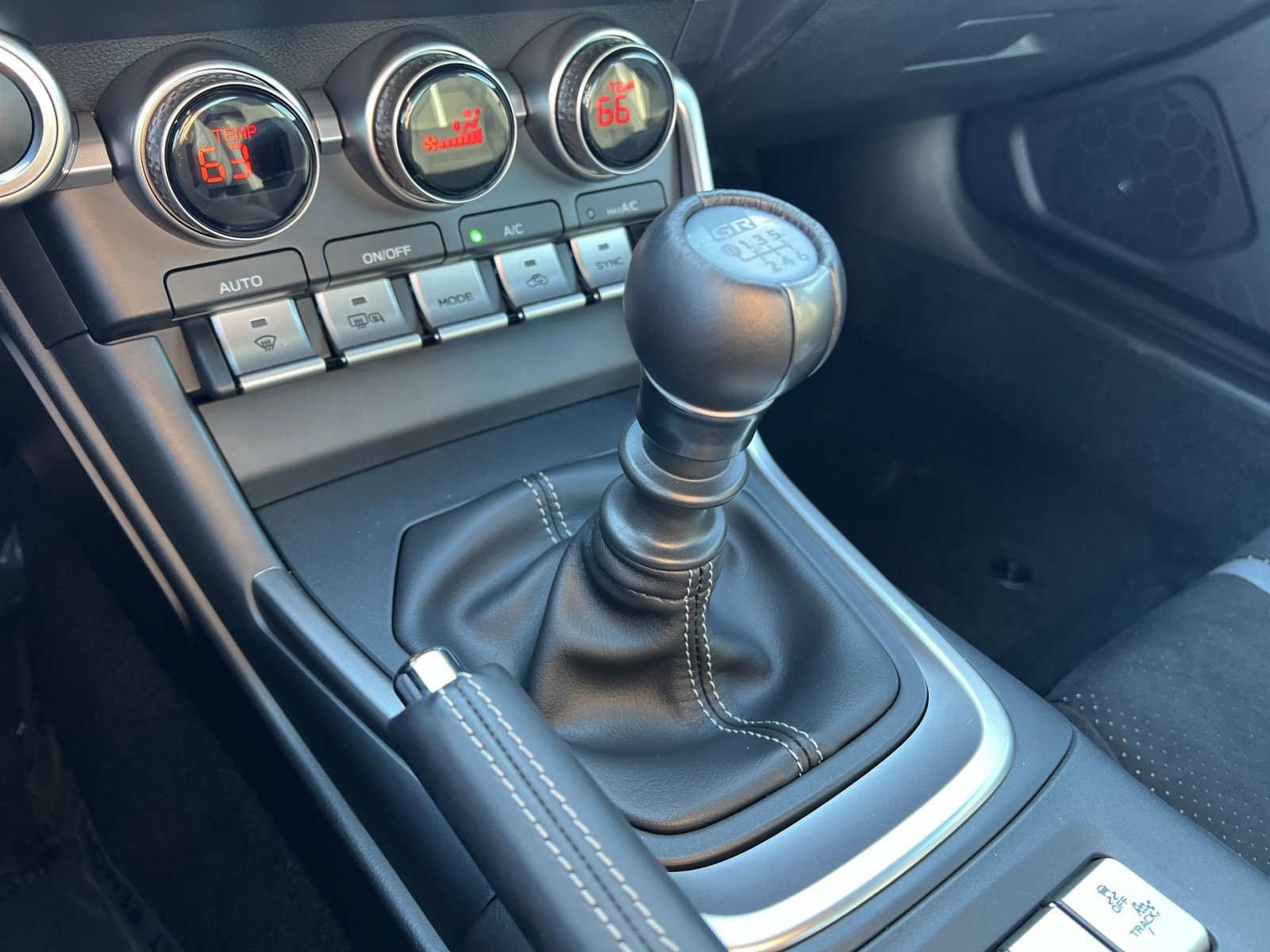 Used 2025 Toyota GR86 Premium w/ GR Wheel Package (TMS image 21