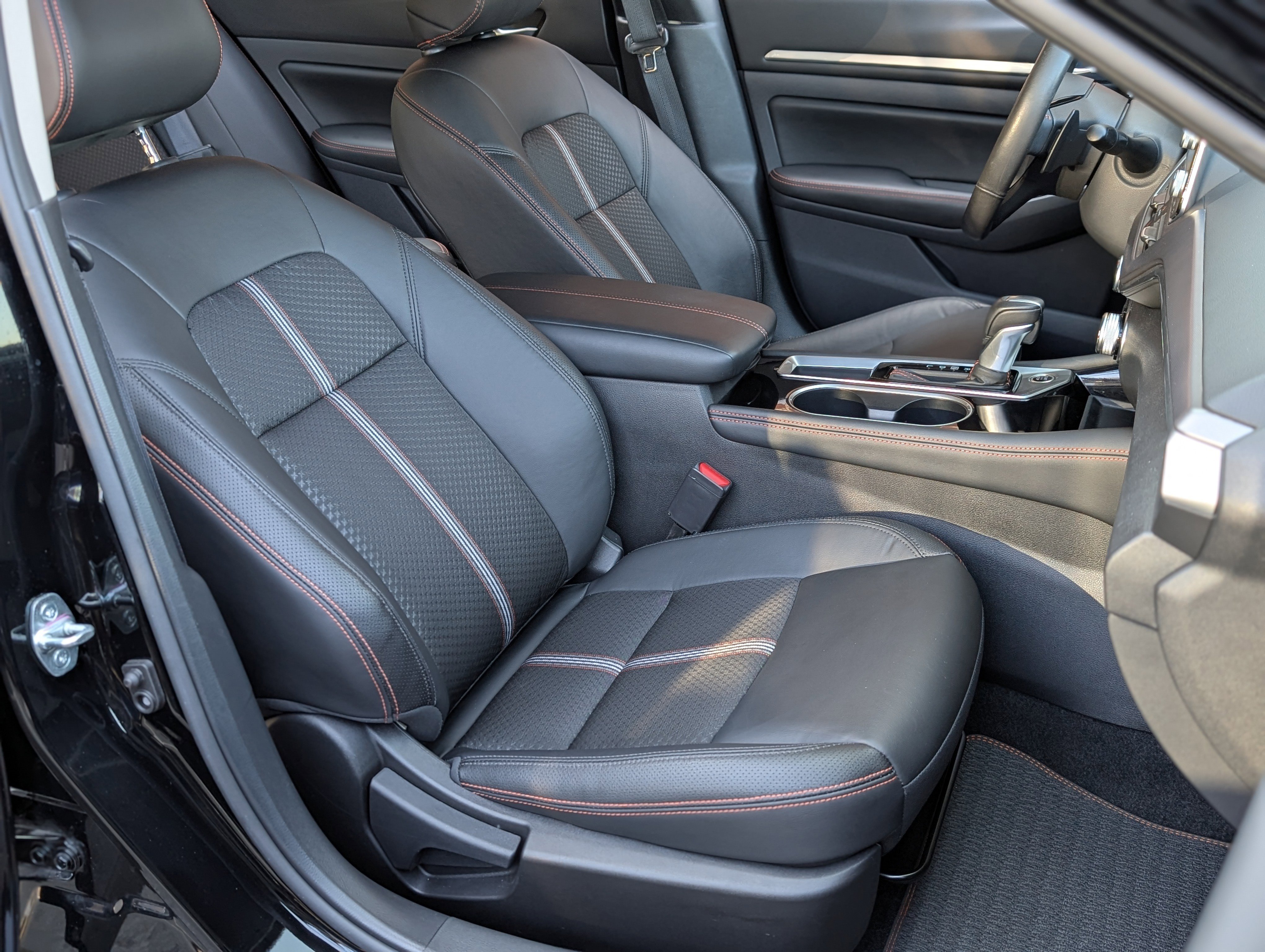 Used 2024 Nissan Altima 2.5 SR FWD image 20