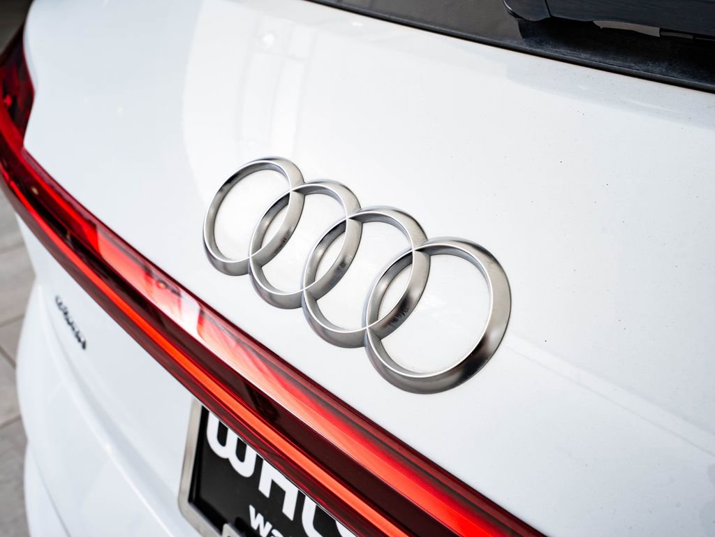 Used 2021 Audi e-tron Premium w/ Convenience Plus Package AWD/4WD image 18