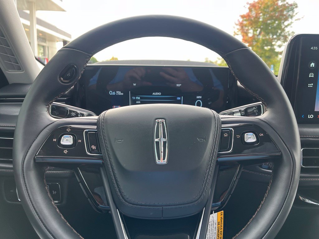 Used 2026 Lincoln Aviator AWD image 27