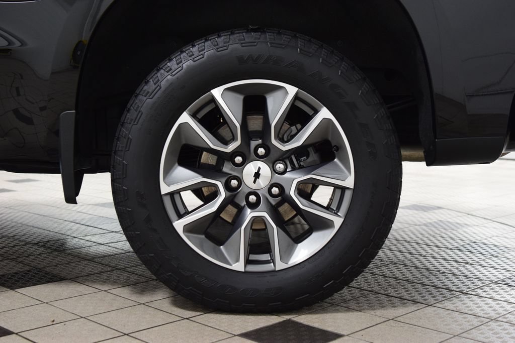 Used 2025 Chevrolet Silverado 1500 RST w/ RST All Star Premium Package AWD/4WD image 26