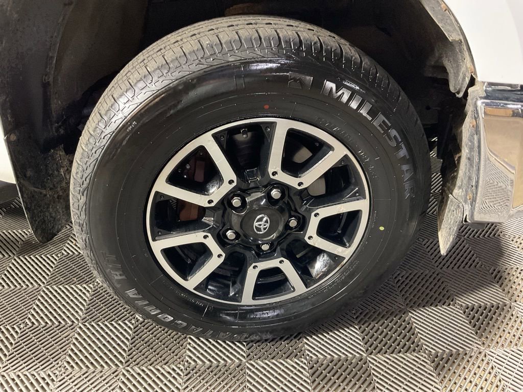 Used 2018 Toyota Tundra Limited w/ Limited Premium Package AWD/4WD image 40