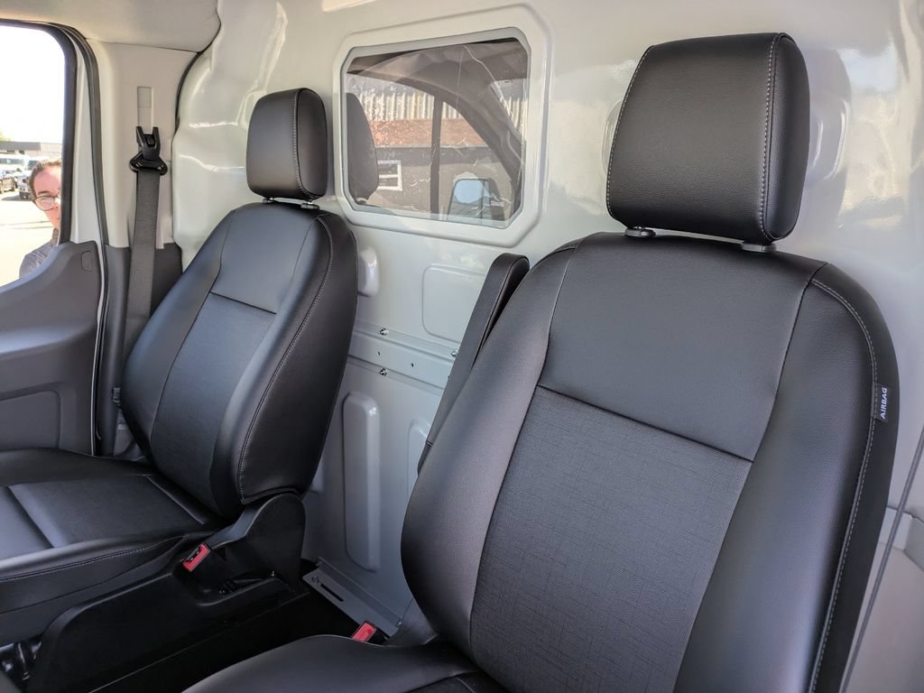 New 2025 Ford E-Transit Low Roof w/ Electrician Trade Package RWD image 17