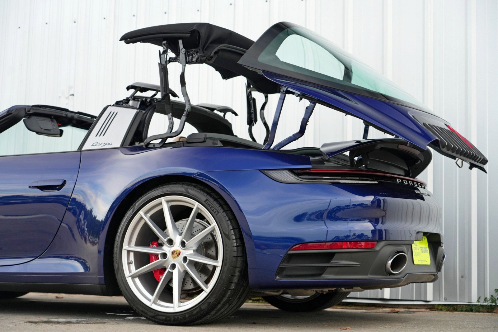 Used 2022 Porsche 911 Targa 4S w/ Premium Package AWD/4WD image 60
