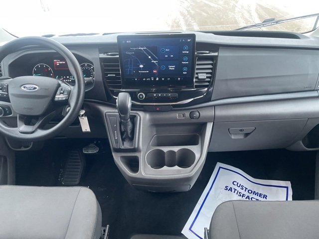 Used 2023 Ford Transit 350 XLT image 3