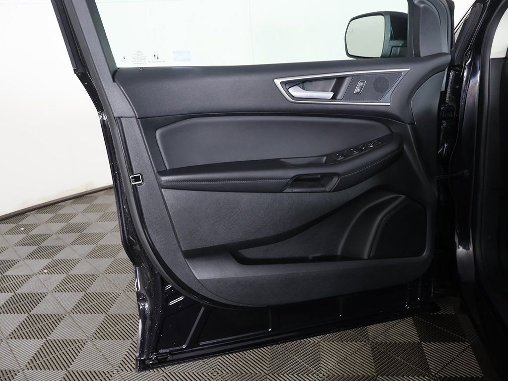 Used 2024 Ford Edge SEL image 22