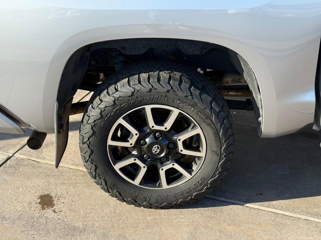 Used 2016 Toyota Tundra Limited w/ Limited Premium Package image 6