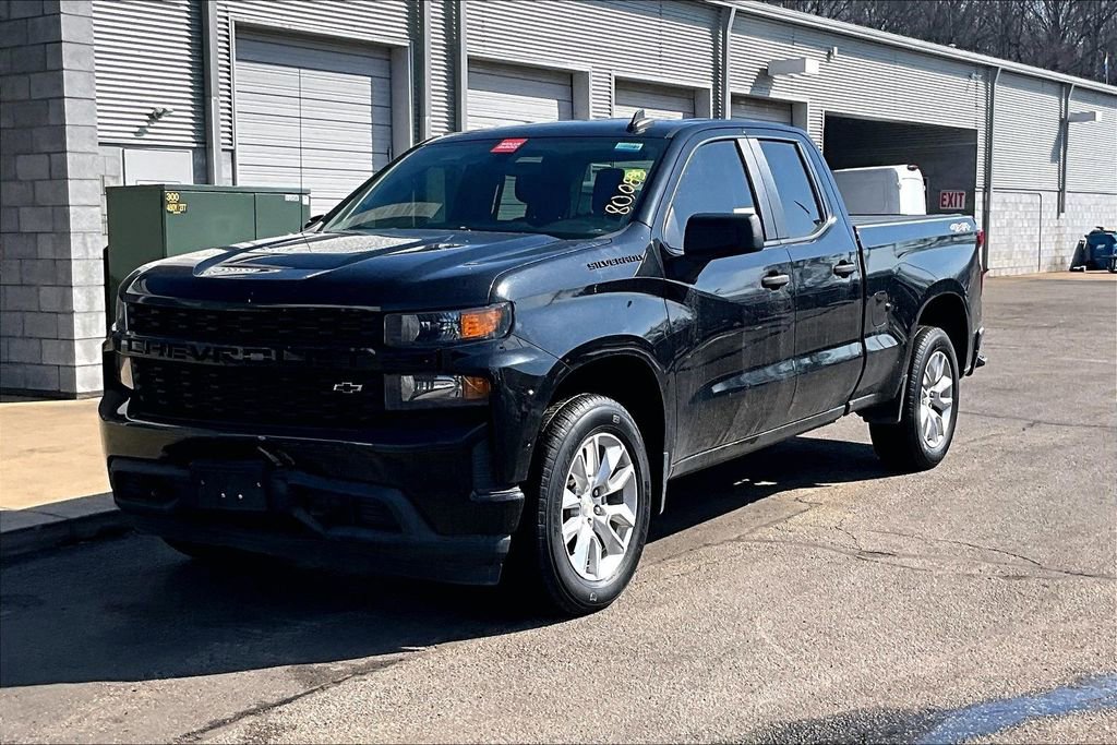 Used 2021 Chevrolet Silverado 1500 Custom w/ LPO, Dark Essentials Package image 2