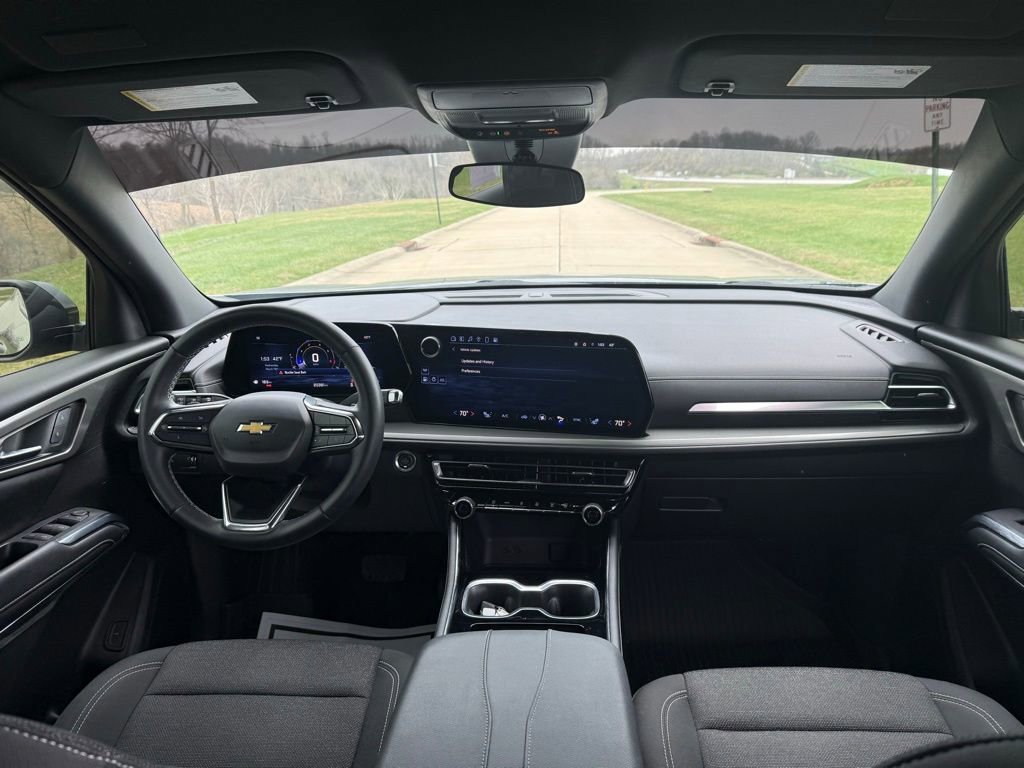 Used 2024 Chevrolet Traverse LS image 18