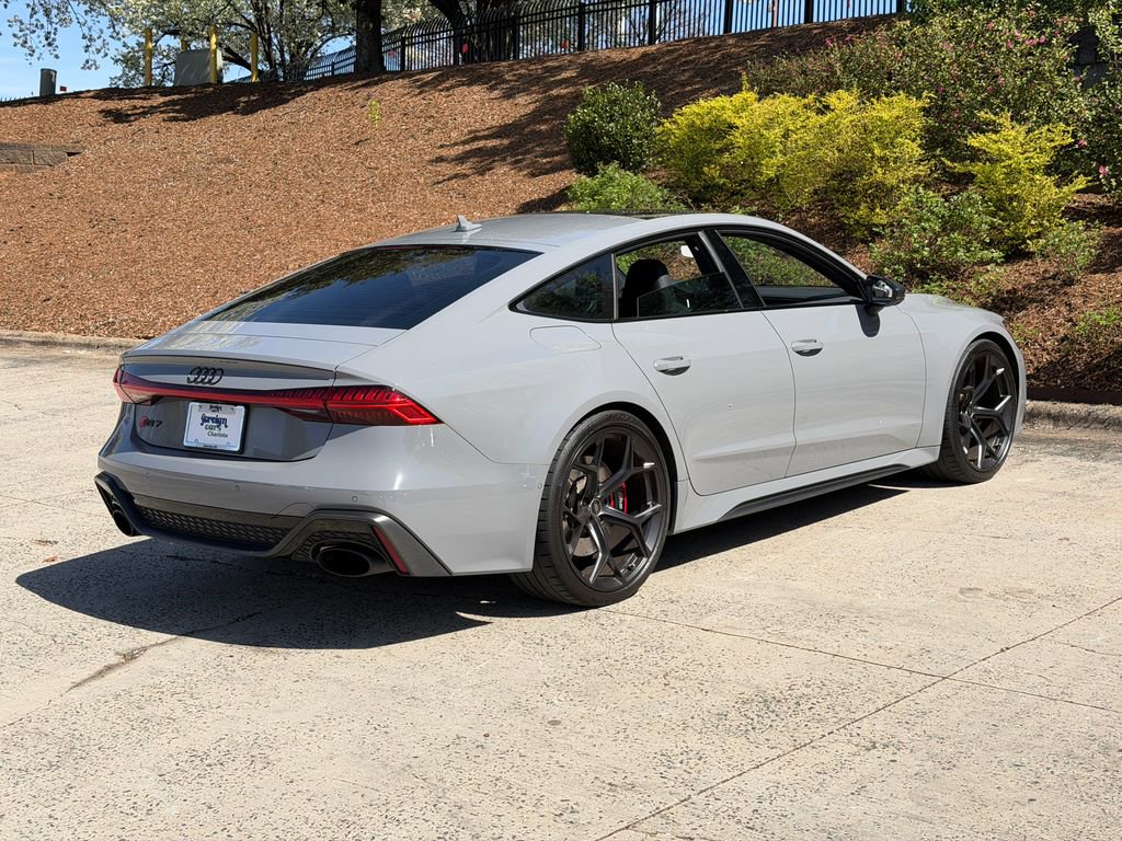 Used 2025 Audi RS 7 Performance image 3