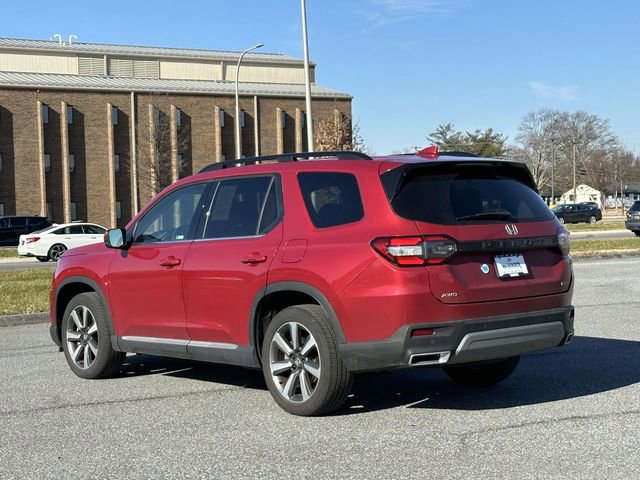 Used 2023 Honda Pilot Touring image 3
