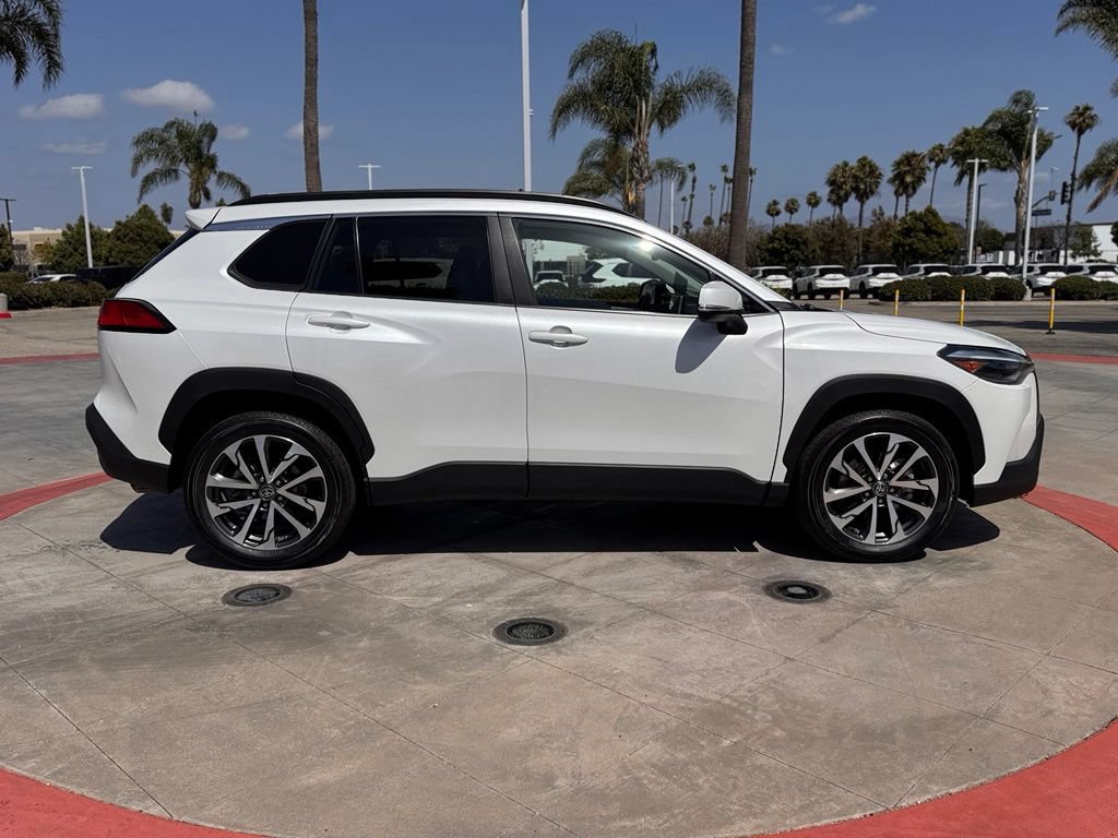 Used 2022 Toyota Corolla Cross XLE AWD/4WD image 9