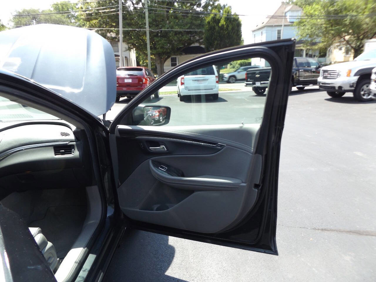 Used 2014 Chevrolet Impala LT w/ Premium Seating Package image 27