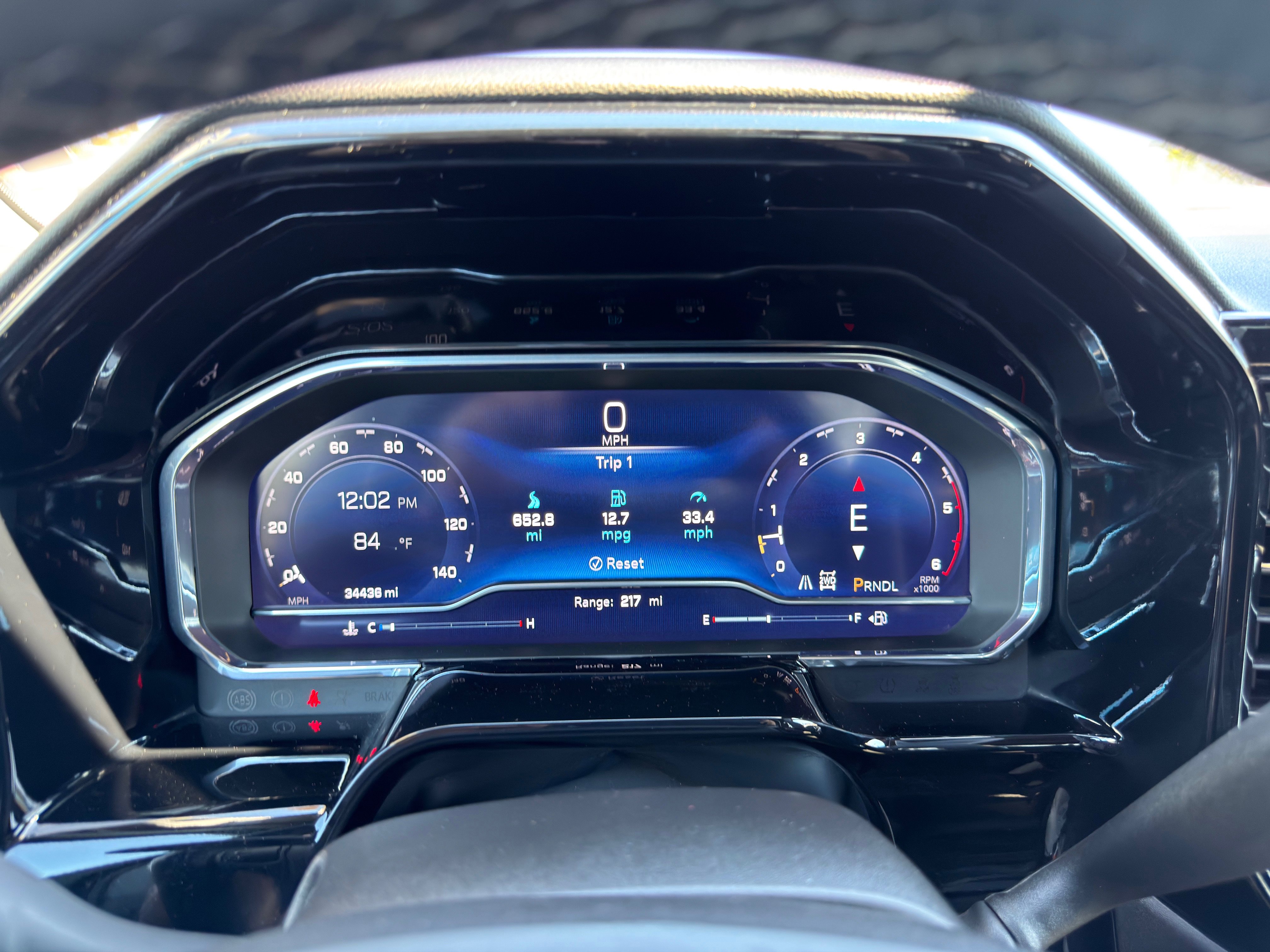 Used 2025 Chevrolet Silverado 2500 LT w/ Convenience Package image 31