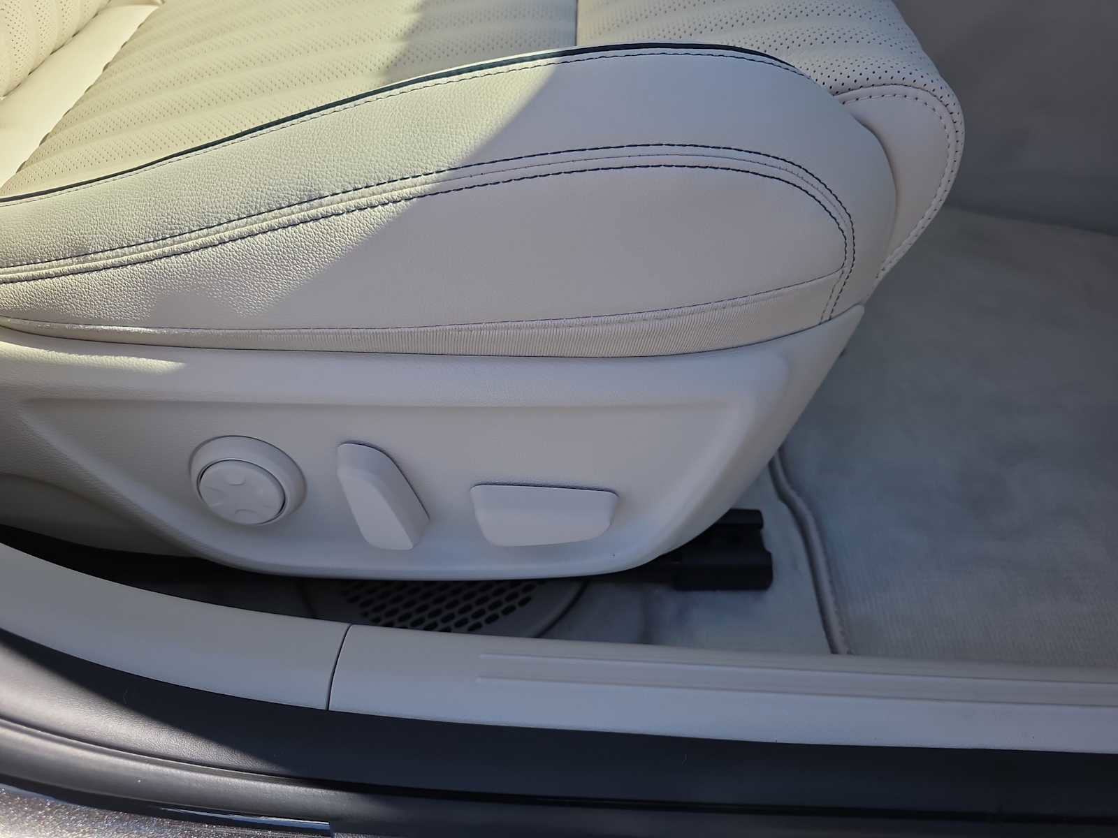 New 2026 Genesis G70 2.5T Prestige image 26