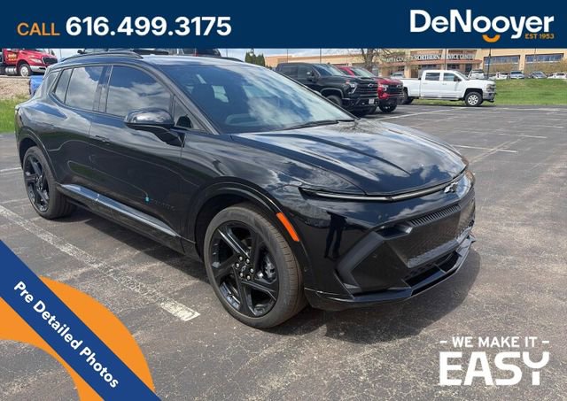 Used 2024 Chevrolet Equinox EV RS AWD/4WD image 3