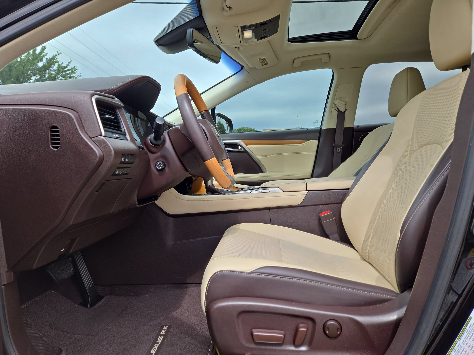 Used 2019 Lexus RX 350 FWD w/ Navigation Package image 16