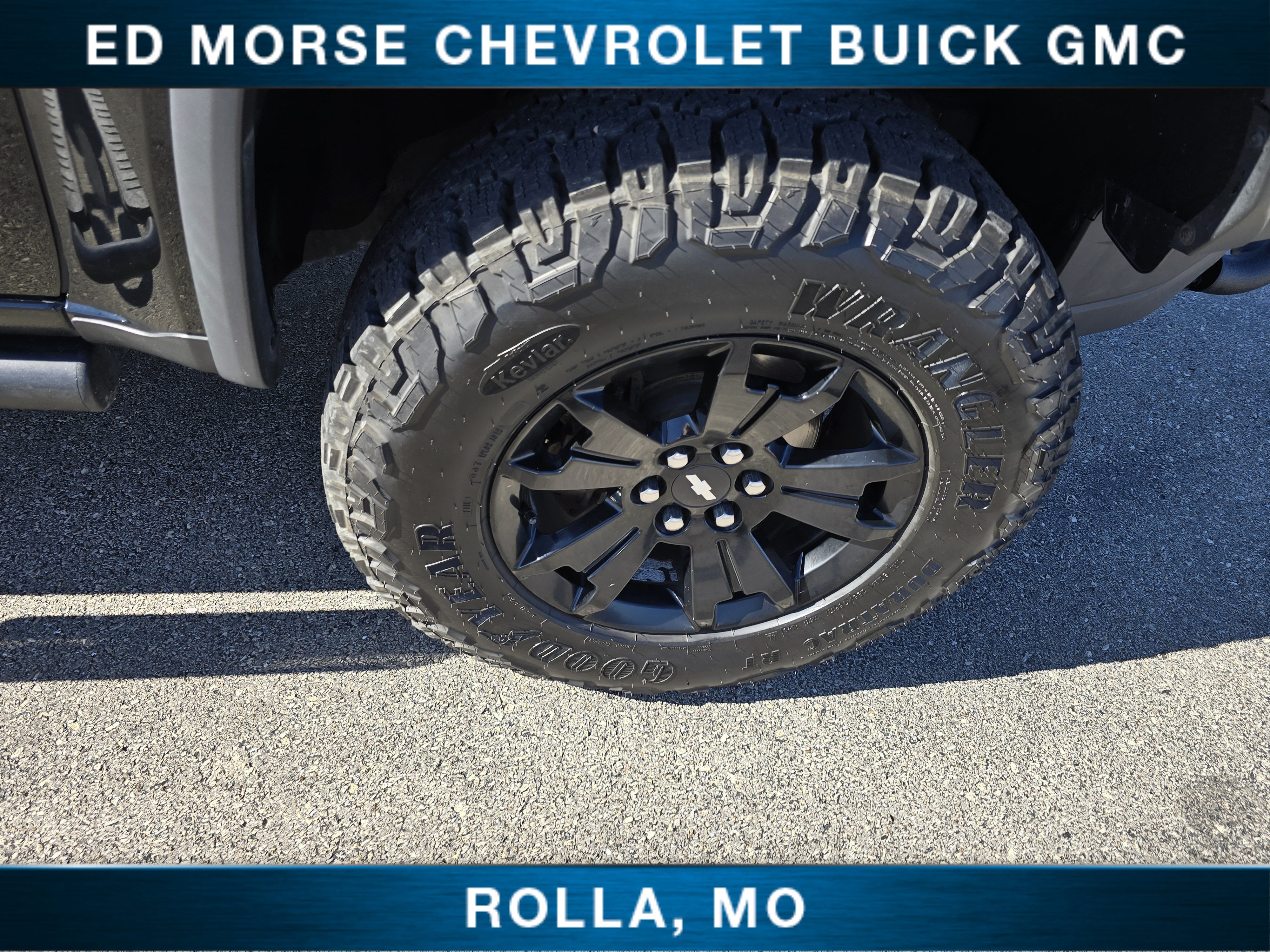 Certified 2019 Chevrolet Colorado ZR2 w/ ZR2 Midnight Special Edition AWD/4WD image 12