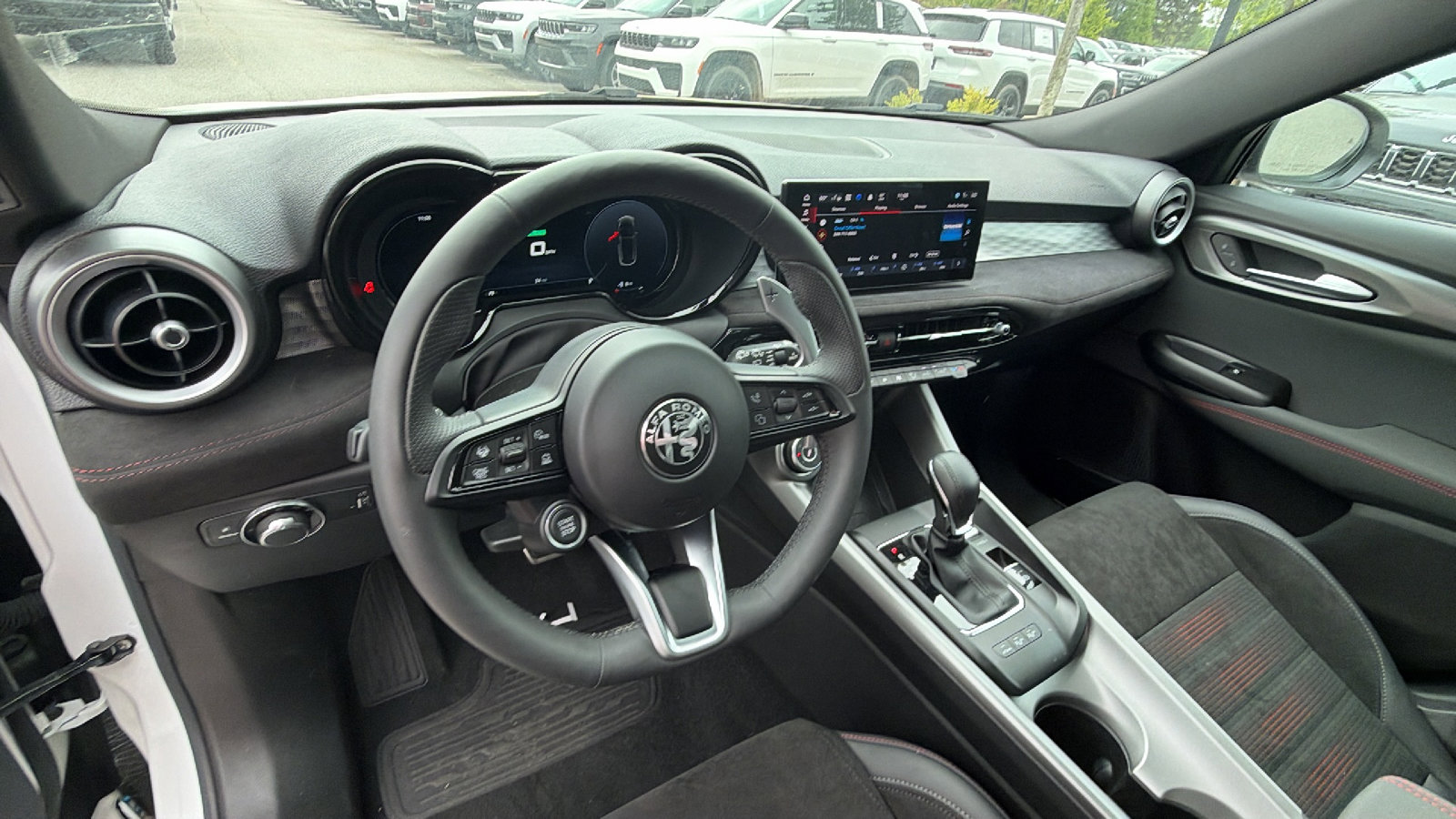 Used 2024 Alfa Romeo Tonale Veloce AWD/4WD image 25