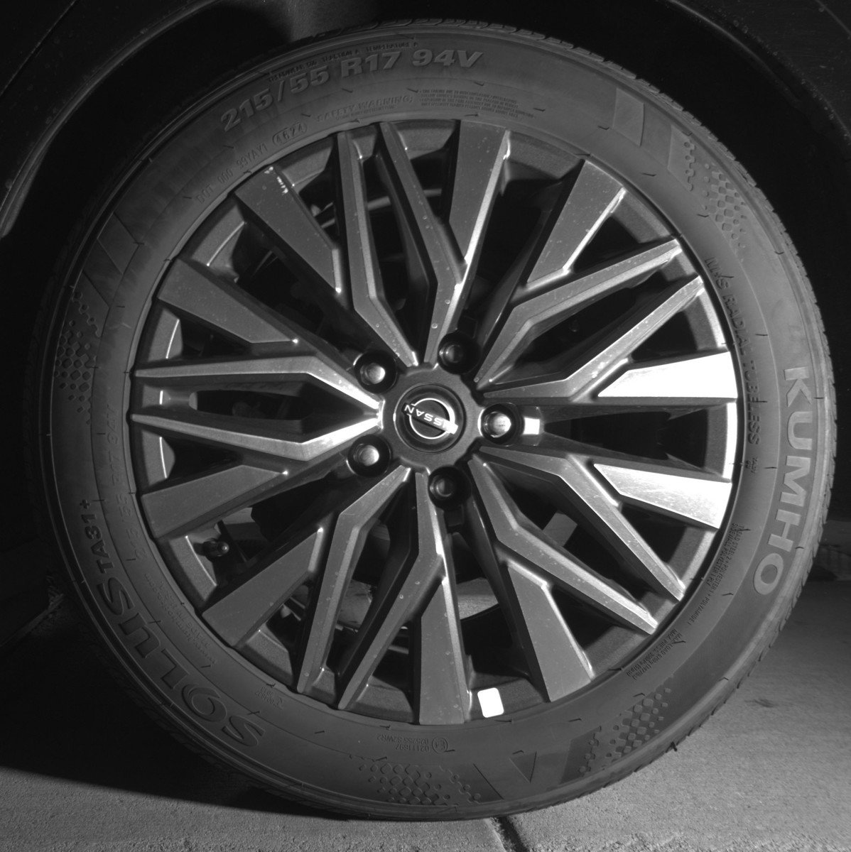 Used 2025 Nissan Altima 2.5 SV image 14