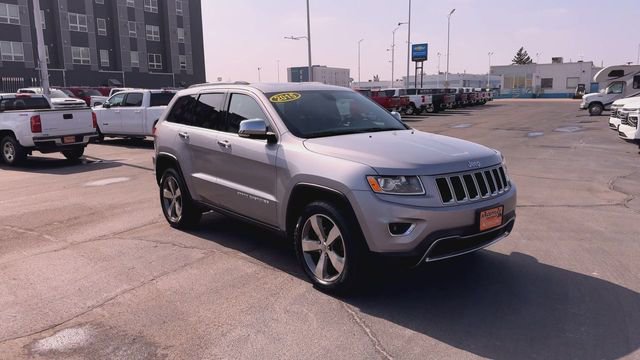 Used 2015 Jeep Grand Cherokee Limited w/ Trailer Tow Group IV image 2