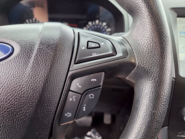 Used 2020 Ford Edge SE FWD image 25