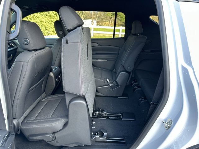 New 2026 Chevrolet Traverse LT image 26