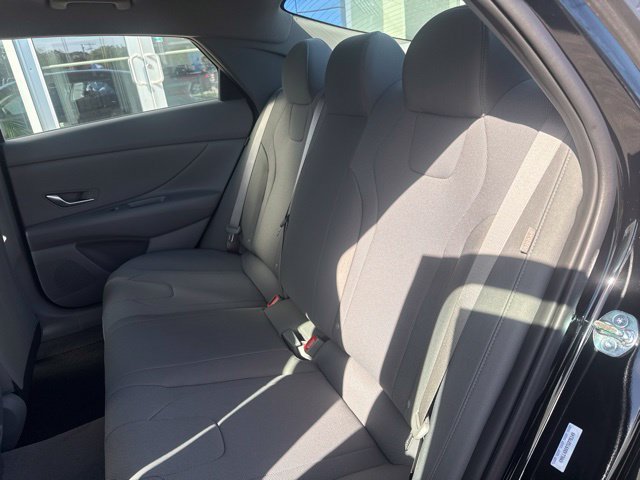 New 2026 Hyundai Elantra SE FWD image 19