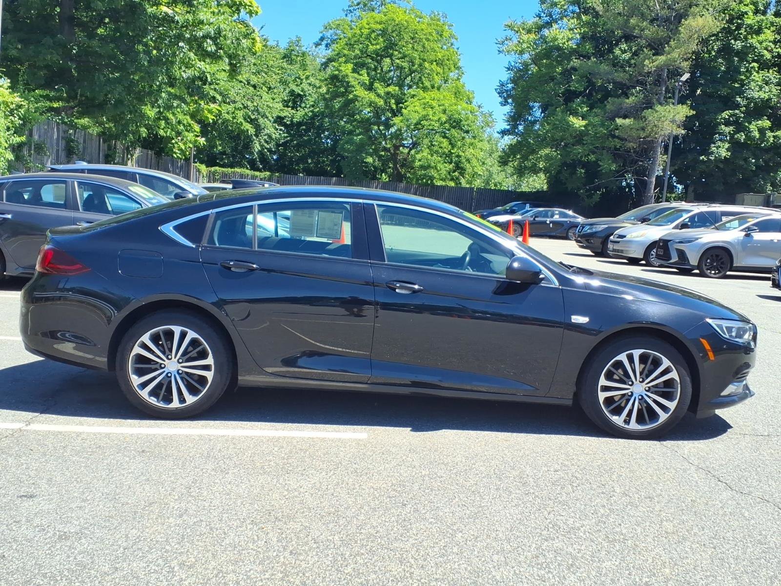 Used 2018 Buick Regal Preferred w/ Sights and Sounds Package FWD image 8