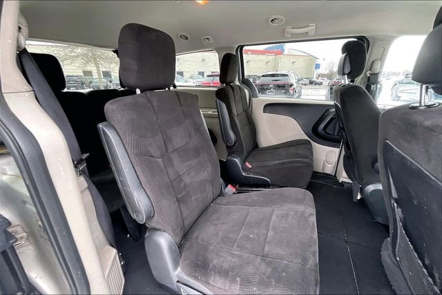 Used 2012 Dodge Grand Caravan SXT image 25
