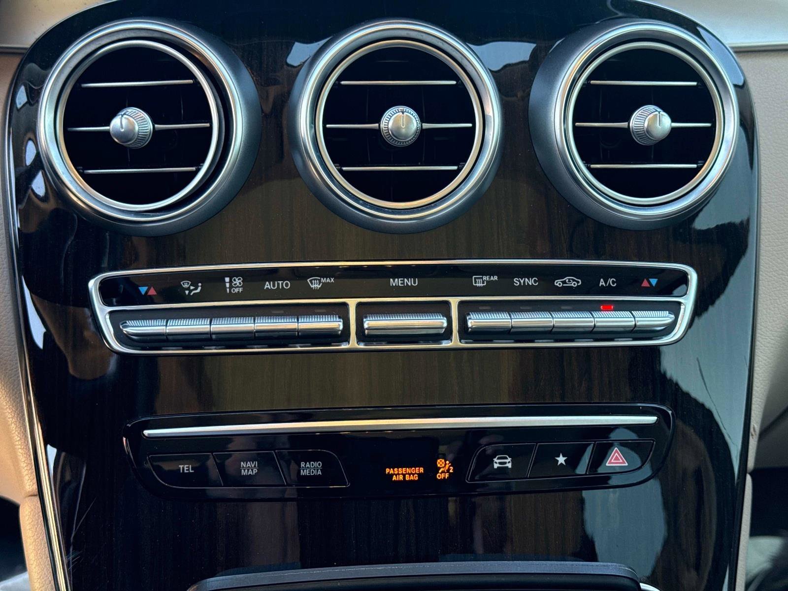 Used 2022 Mercedes-Benz GLC 300 GLC 300 image 28