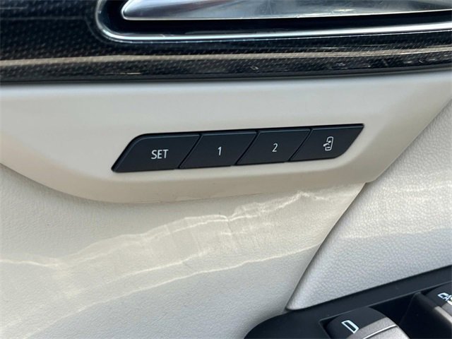 Used 2023 Buick Envision Essence image 27