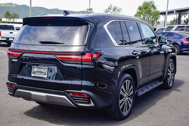 New 2026 Lexus LX 700h Luxury image 7