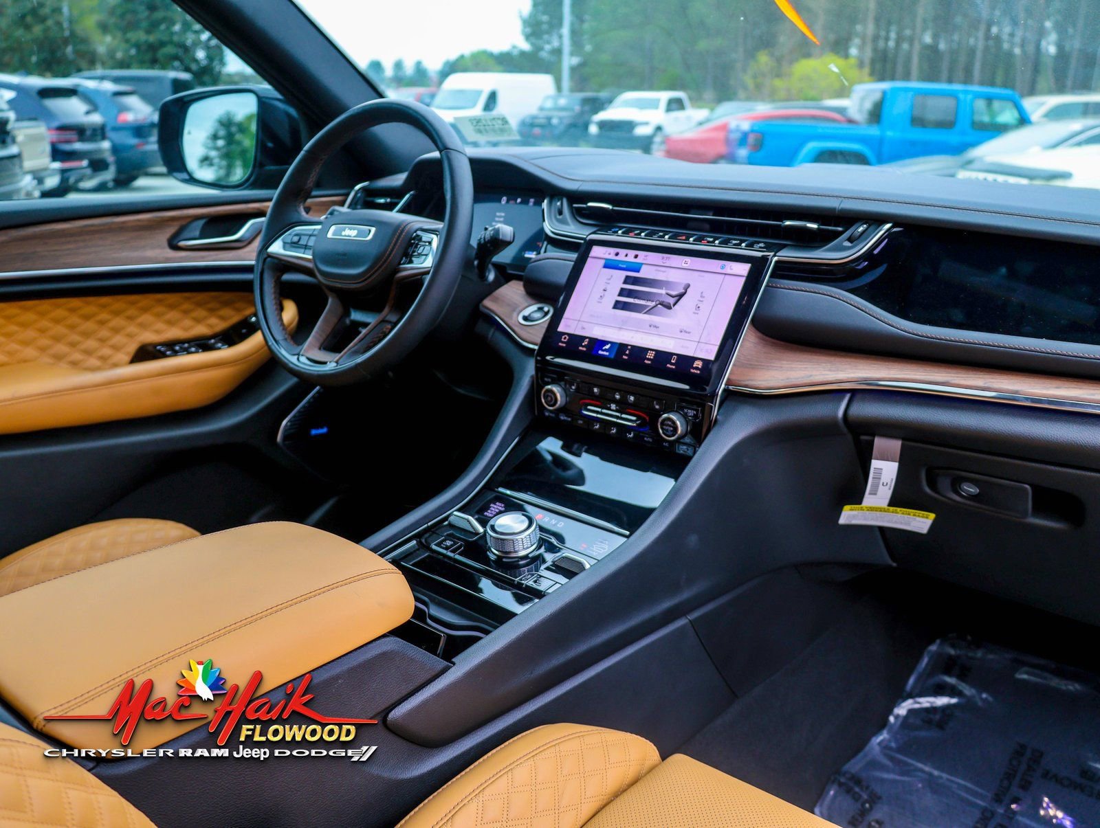 Used 2024 Jeep Grand Cherokee Summit w/ Advanced Protech Group IV image 14