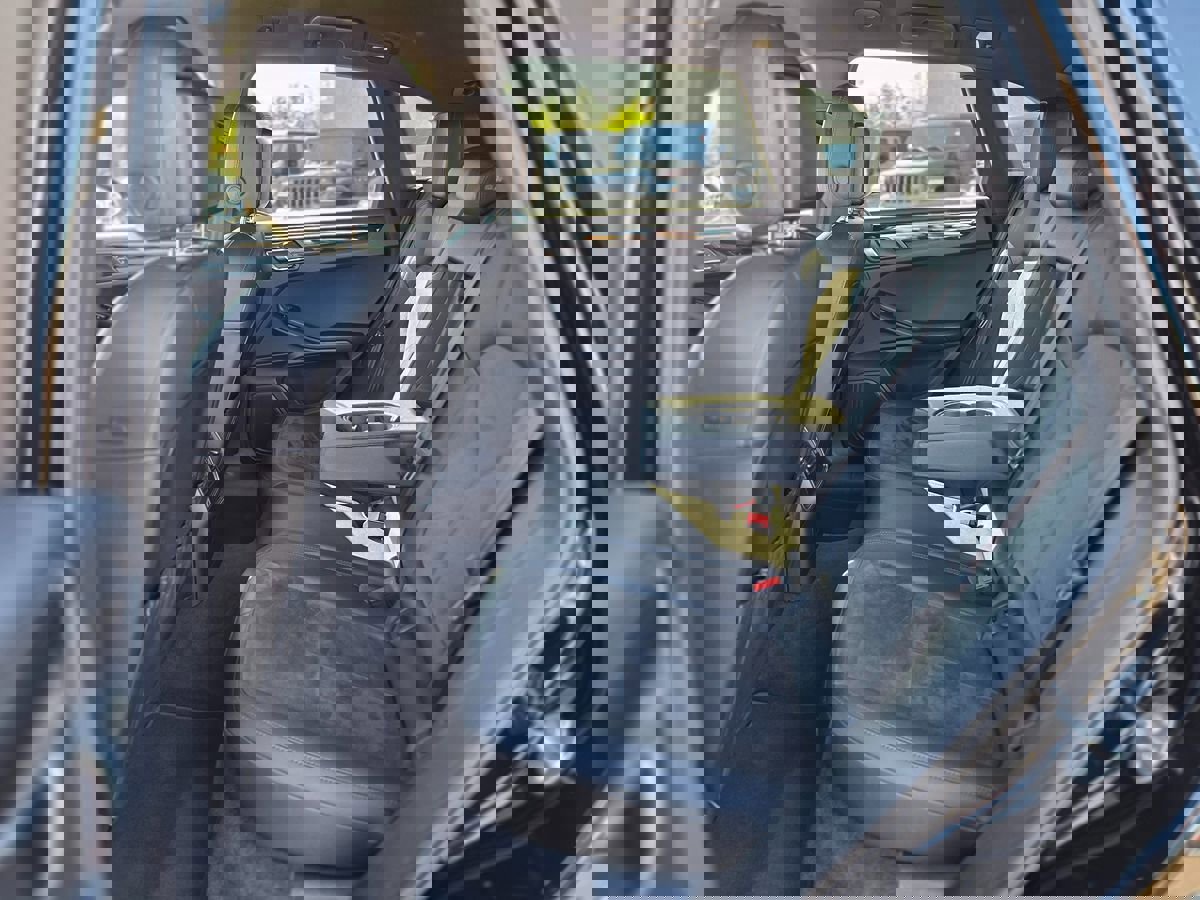 Used 2016 Porsche Macan S image 18