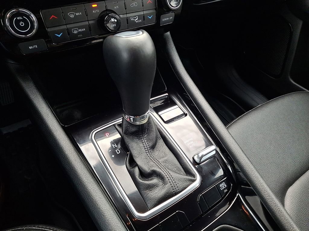 Used 2024 Jeep Compass Limited image 16