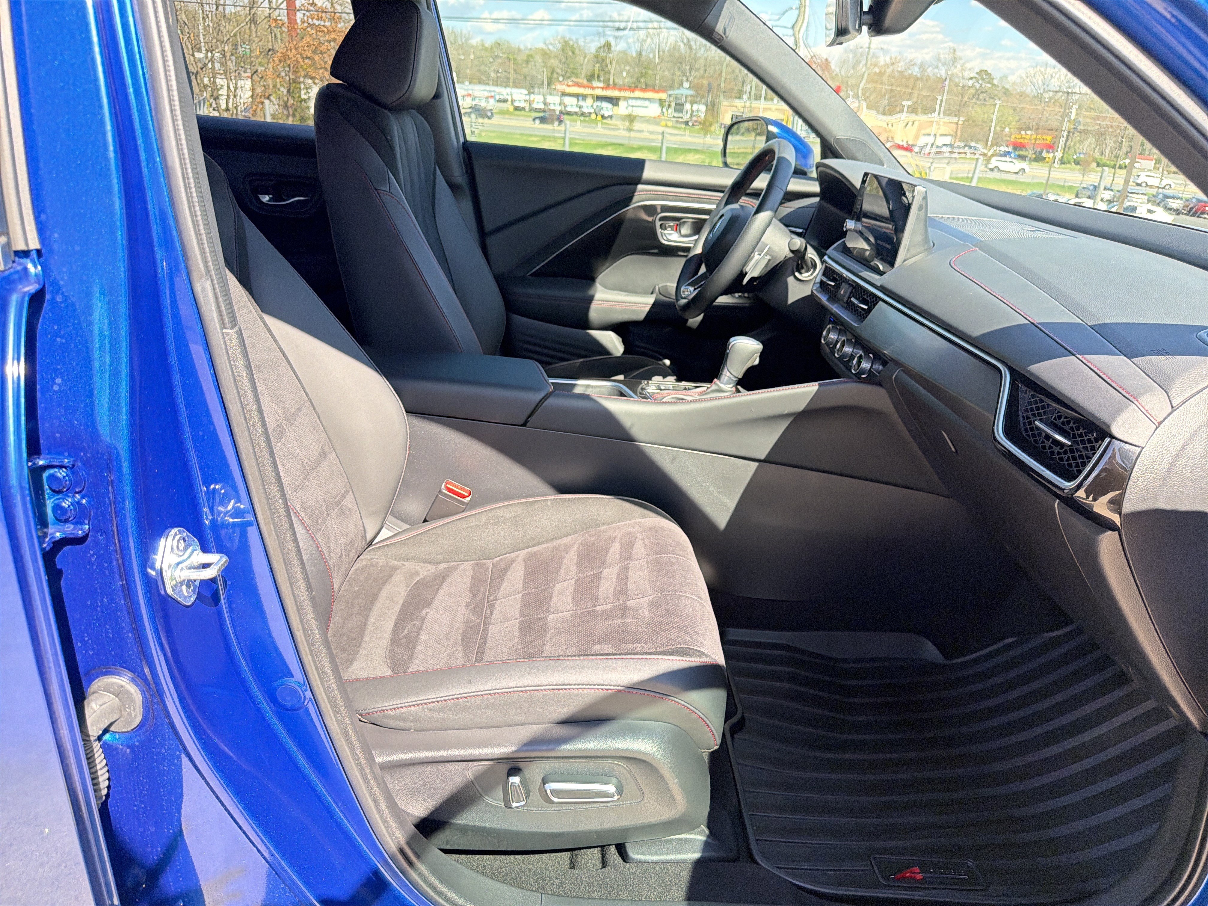 Used 2025 Acura ADX A-Spec image 29