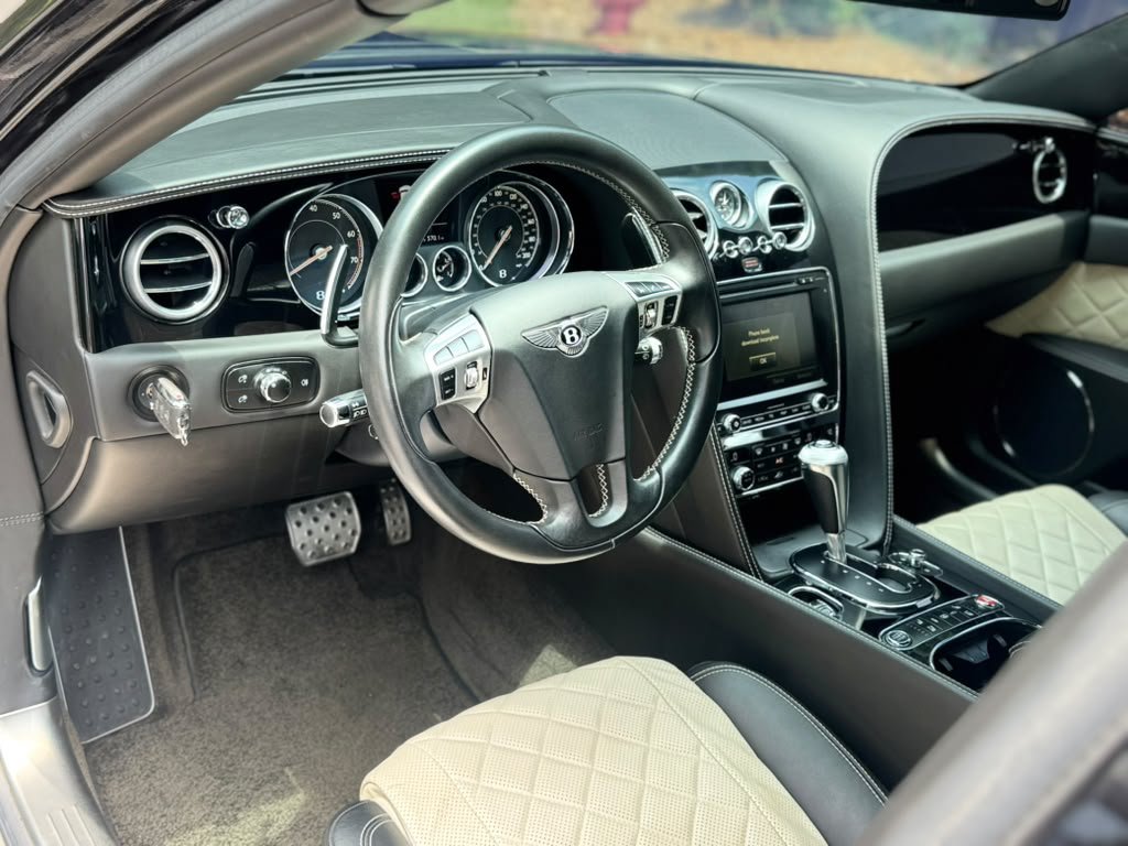 Used 2017 Bentley Flying Spur S V8 AWD/4WD image 27