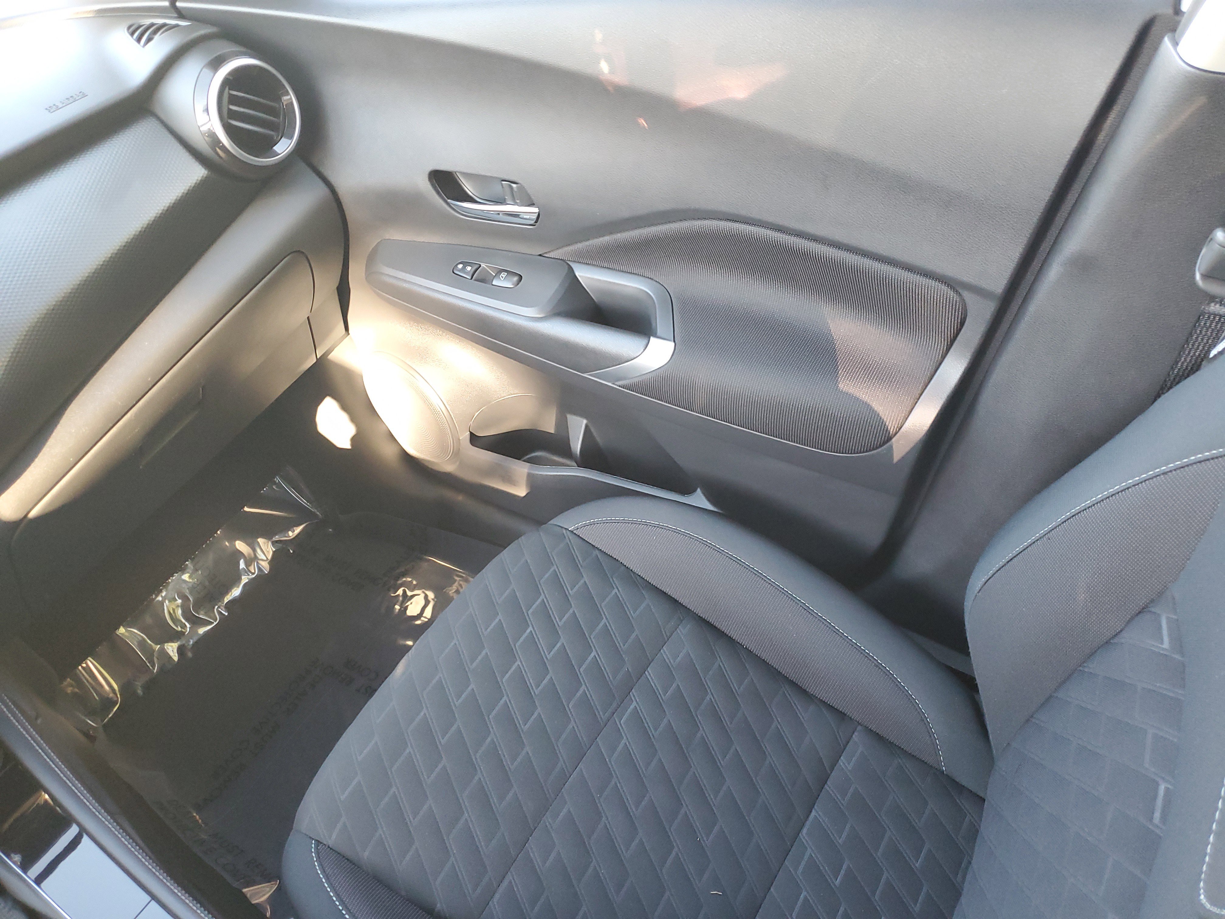 Certified 2023 Nissan Kicks SV image 11