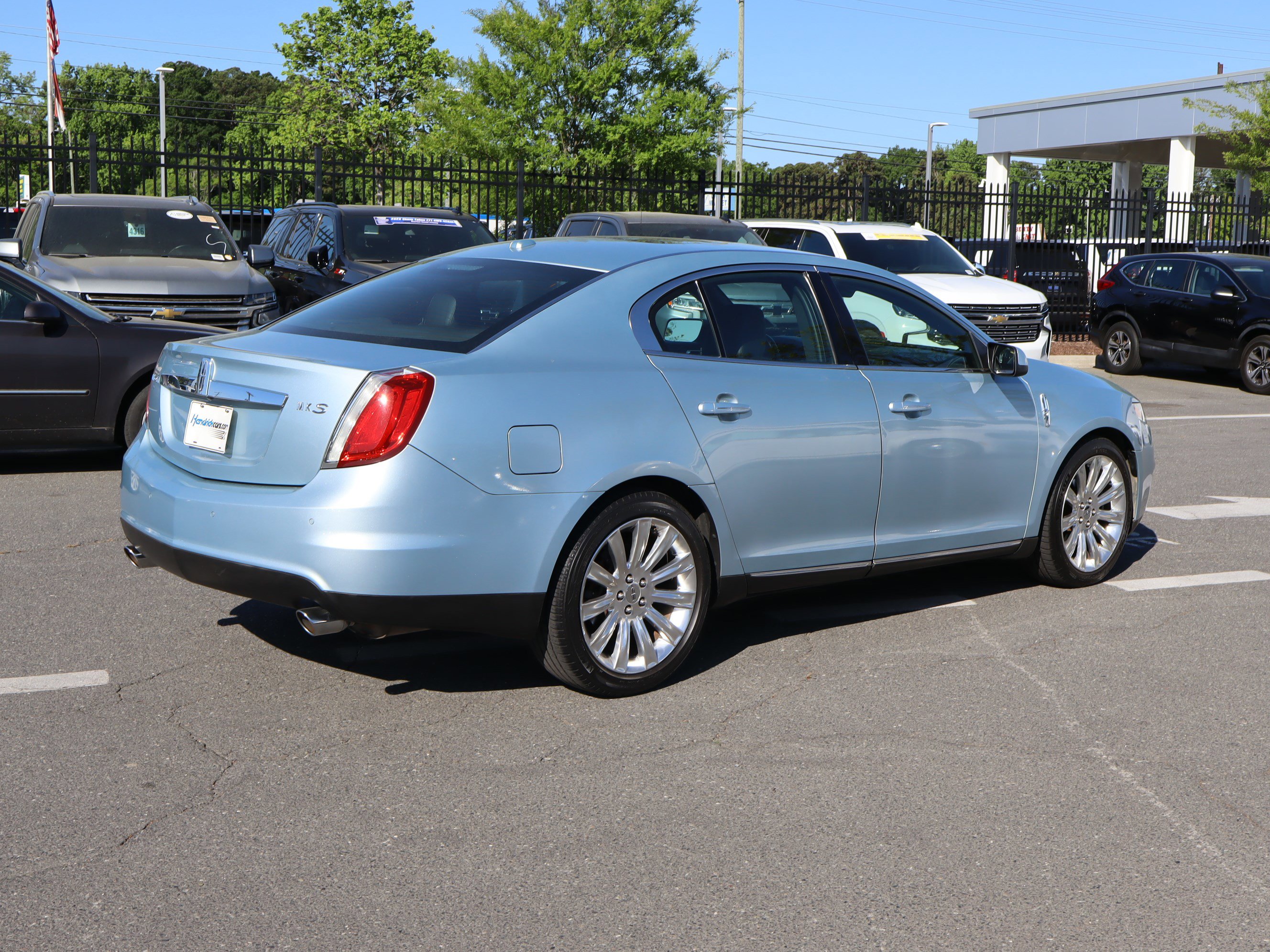 Used 2009 Lincoln MKS image 10