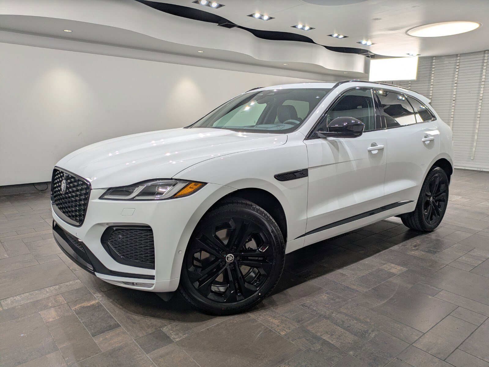 New 2026 Jaguar F-PACE R-Dynamic S image 1