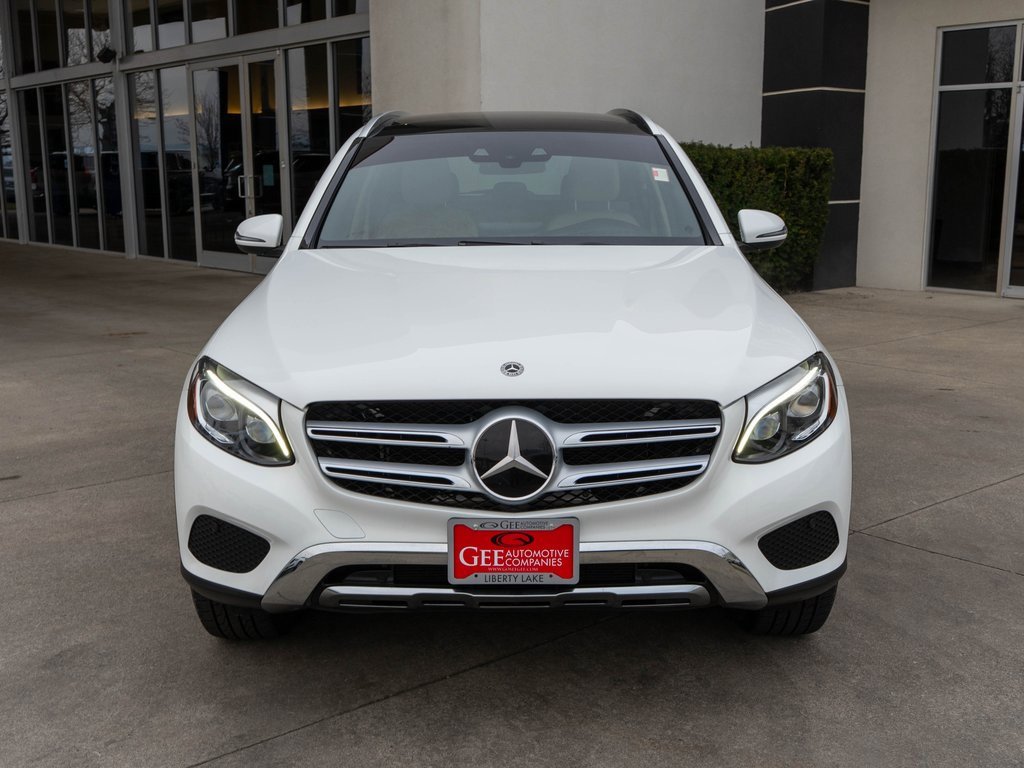 Used 2017 Mercedes-Benz GLC 300 4MATIC image 2